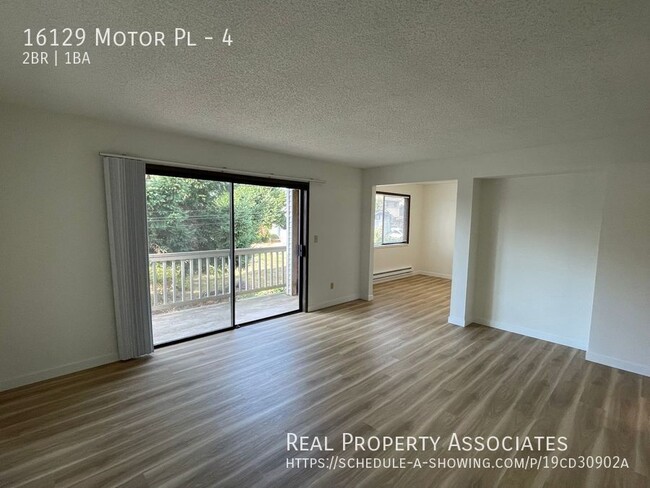 Building Photo - Lynnwood Two Bedroom