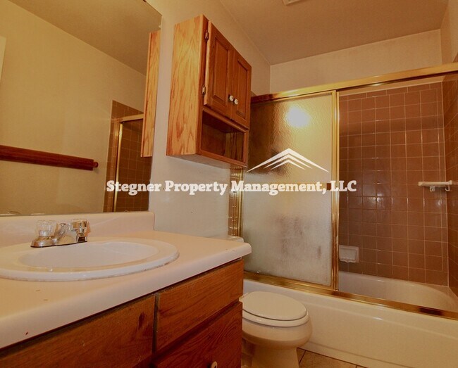 Building Photo - Great House - SE Fort Collins