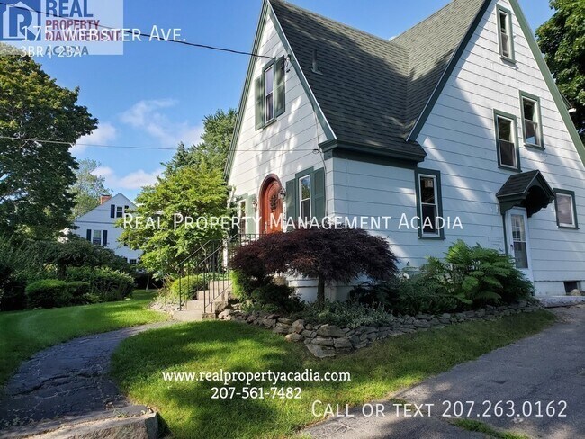 Building Photo - Beautifully Unique and Full of Character H...