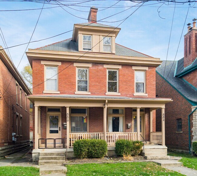 Building Photo - 884 Dennison Ave