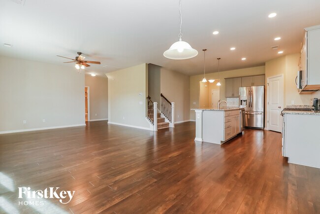 Foto del edificio - 458 Sanctuary Park Dr