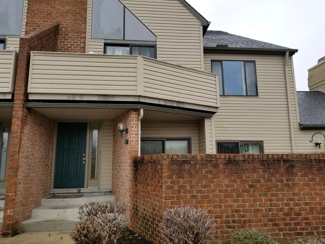 115 Cherrington Dr, Harrisburg, PA 17110 Condo for Rent in Harrisburg