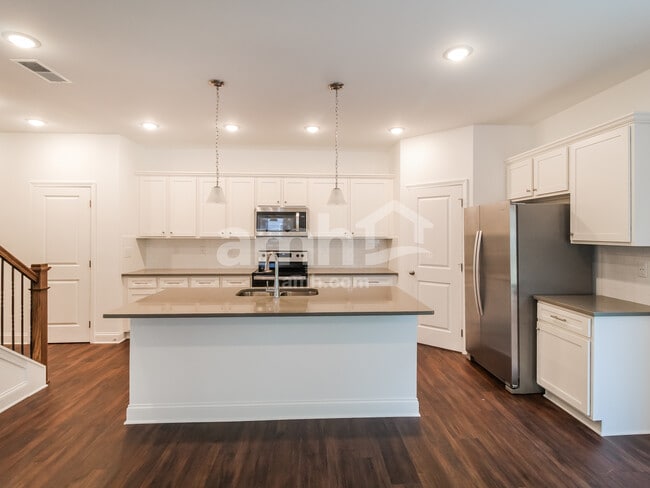 Building Photo - 5212 Blue Mountain Drive