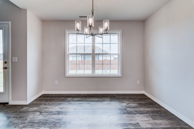 Foto del edificio - Beautiful, brand-new, 3-bedroom, 2-bath home in Nixa with a 3-car garage.