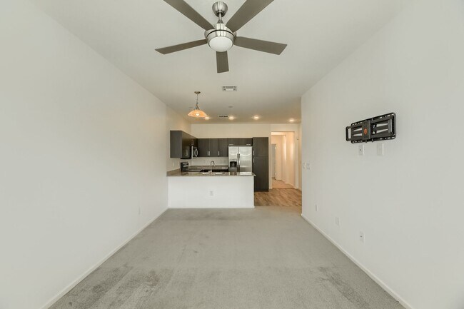 Foto del edificio - 3 Bedroom condo in Phoenix