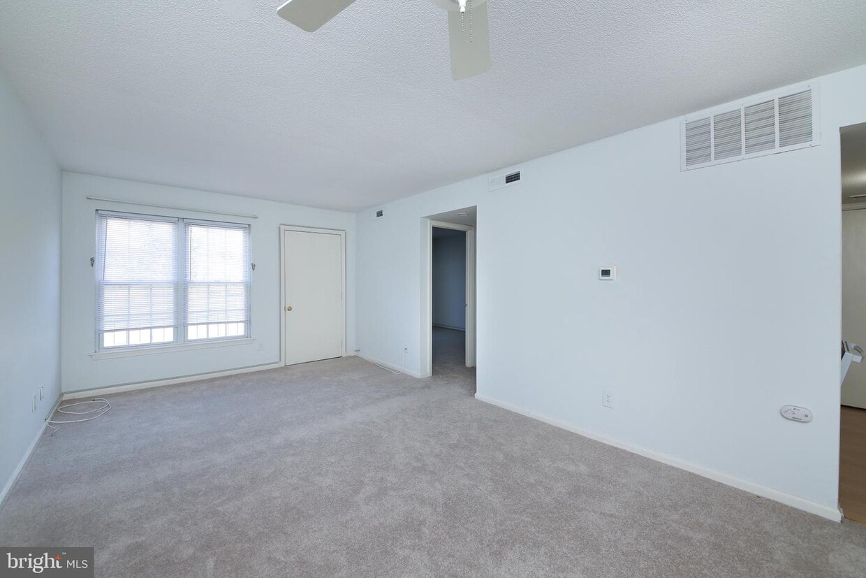 159 Oberlin Terrace Unit 17AA, Lansdale, PA 19446 Room for Rent in