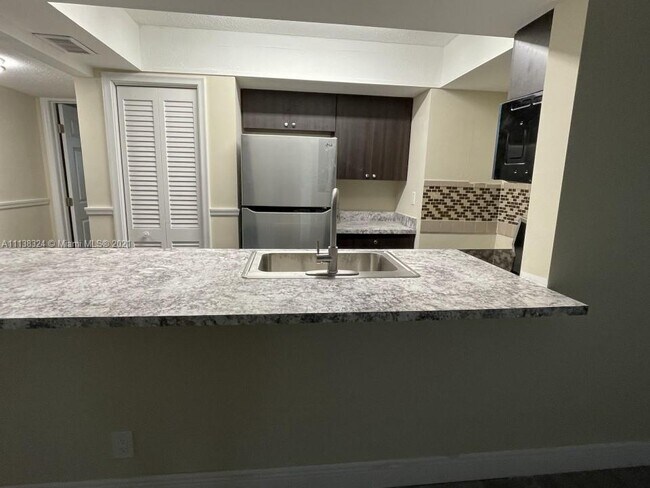 Foto del edificio - 1740 NW 60th Ave