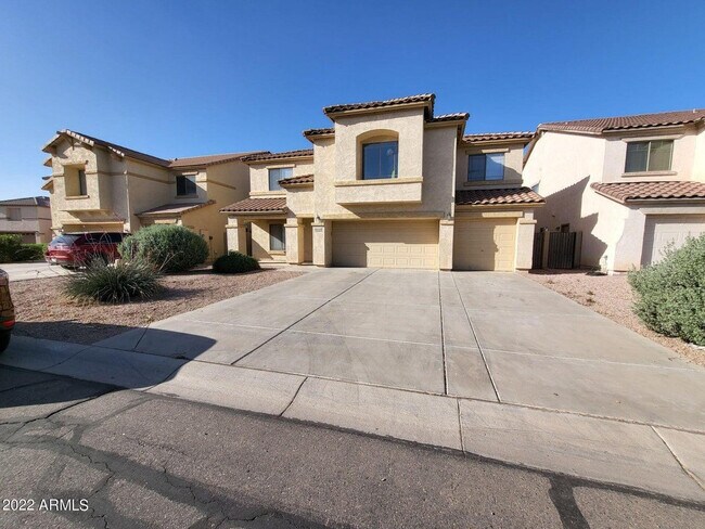 Foto del edificio - 43589 W Cowpath Rd