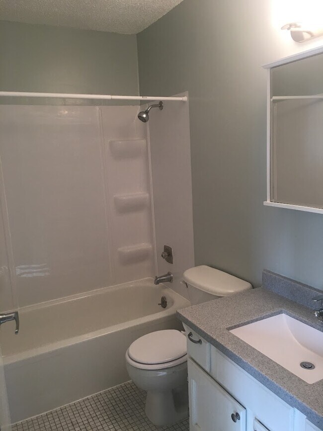 Foto del edificio - 2220 Valleyhigh Dr NW