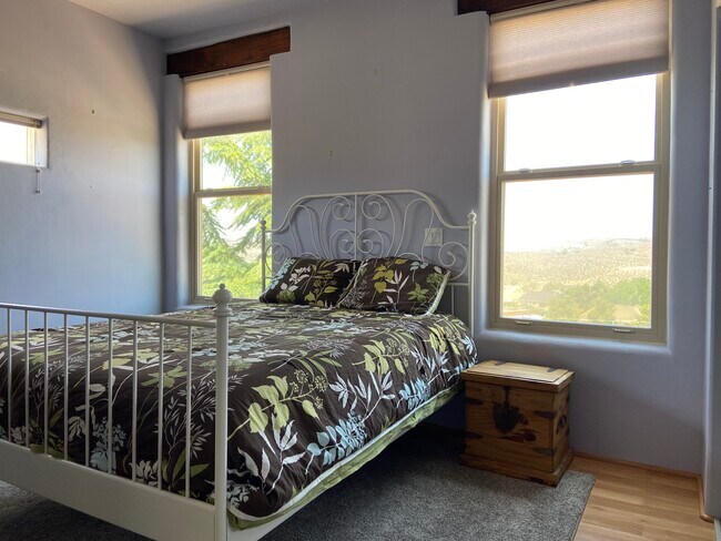 Foto del edificio - 1075 W Emerald Dr