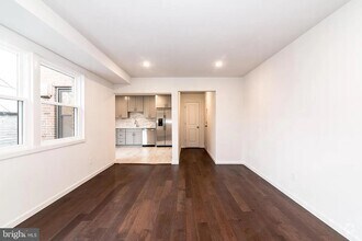 Building Photo - 2720 7th St NE