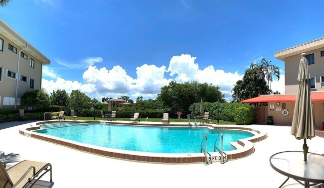 Foto del edificio - 3605 S Ocean Blvd