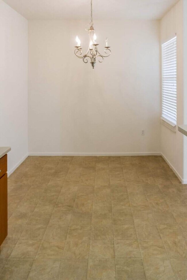 Foto del edificio - 1251 Whitney Ranch Pkwy