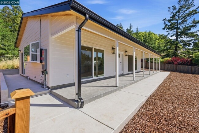 Building Photo - 3196 Rohrer Dr