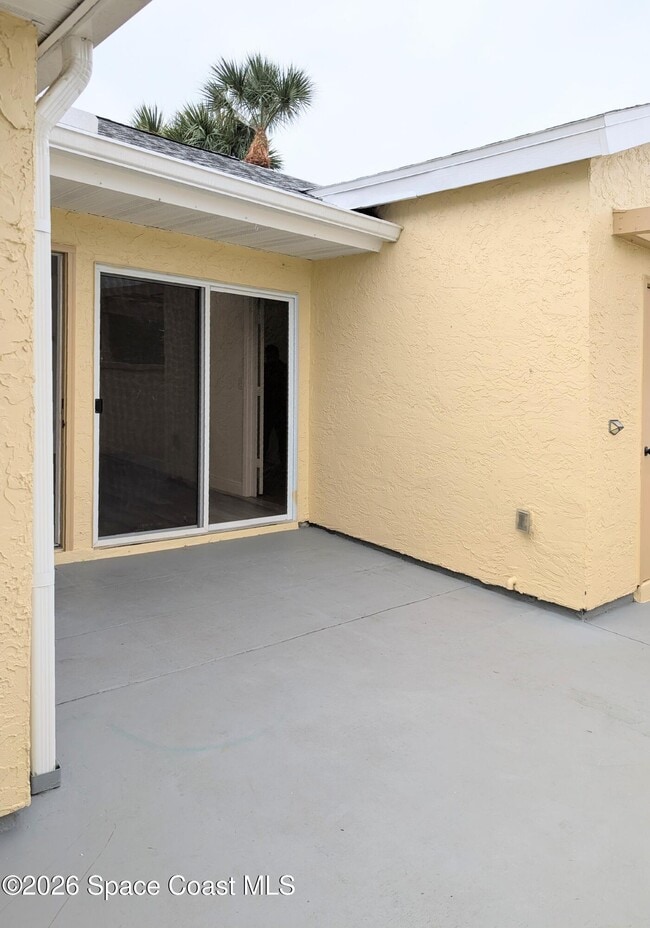 Building Photo - 1430 Malibu Cir NE