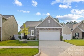 Building Photo - 144 Babbling Brk Dr