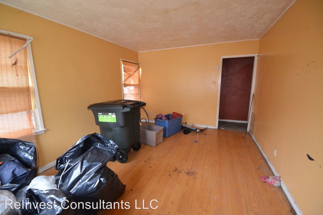 Building Photo - 4731 Chickering Ave