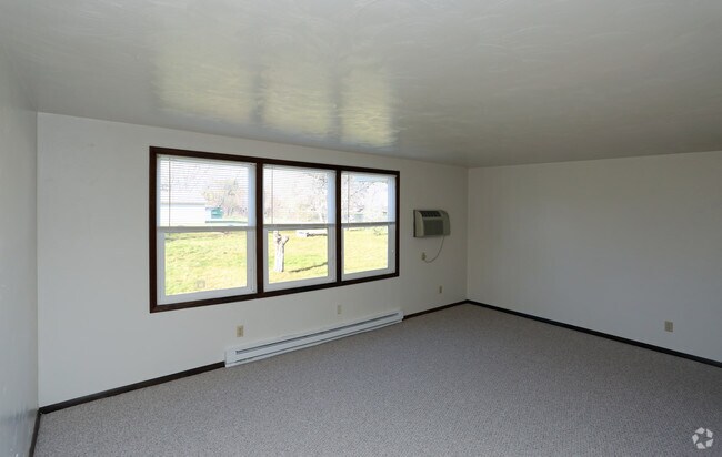 Living room - Norwood Manor