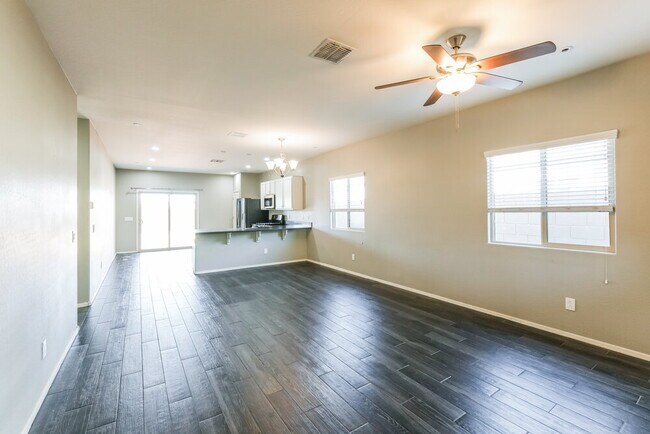 Foto del edificio - 21221 W Hubbell St