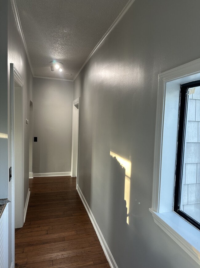 Building Photo - 205 Waterman Ave