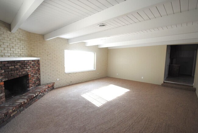 Building Photo - 311 Brentwood Rd