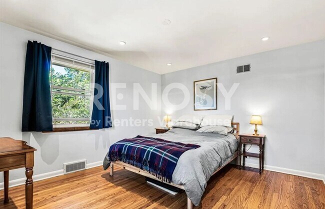 Foto del edificio - 1535 Hudson St