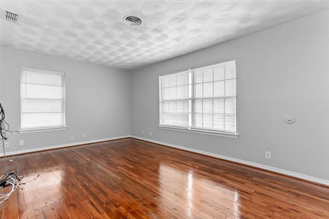 Building Photo - 10829 Lake Gardens Dr