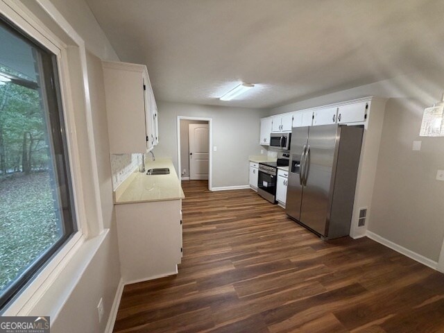 Foto del edificio - 13 Housley Dr