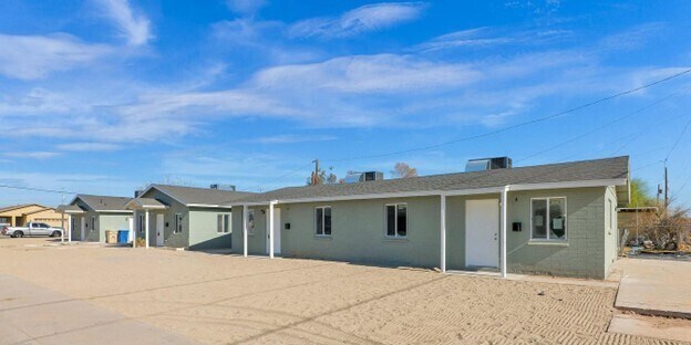 Foto principal - Newly Renovated 2 Bedroom, 1 Bath, with St...