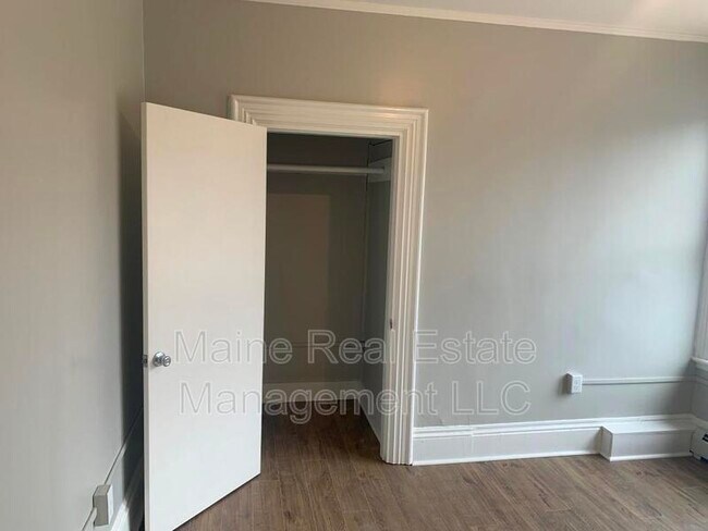 Foto del edificio - 372 Hammond St