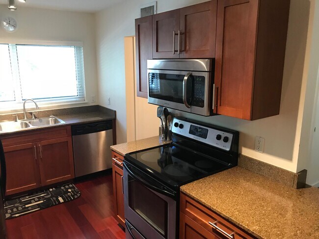 Foto del edificio - 621 E Woolbright Rd