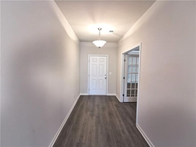 Building Photo - 3328 Hidden Valley Cir