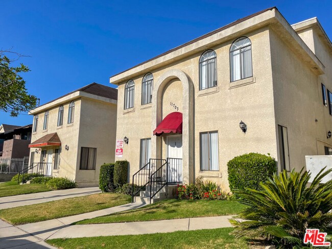 Foto del edificio - 11703 Truro Ave