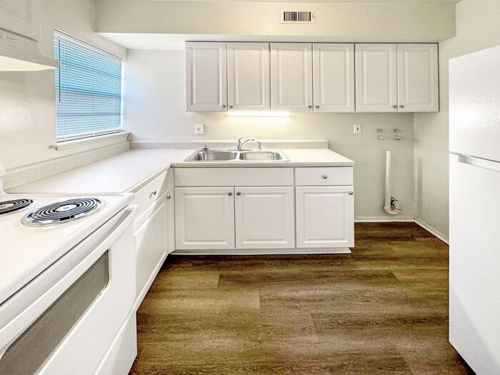 Foto principal - 117a Newcastle Dr