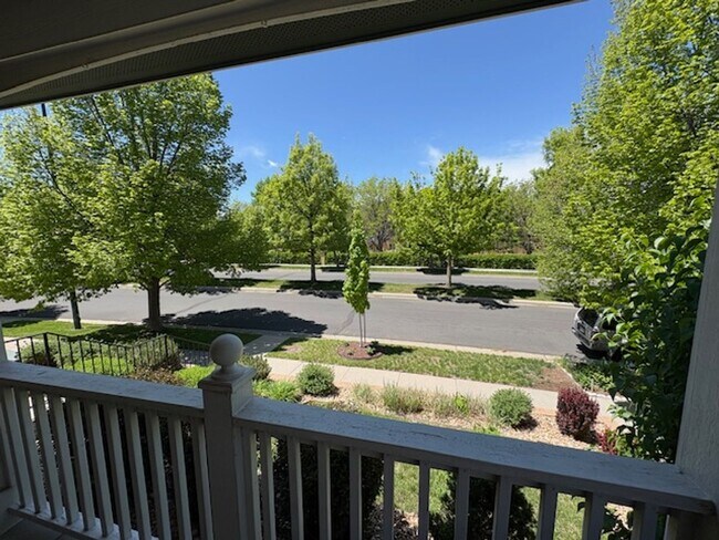Building Photo - Wow - Lowry Stunner!  4 bed, 3.5 Bath, Fin...