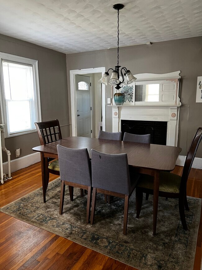Dining rooM - 78 Main St