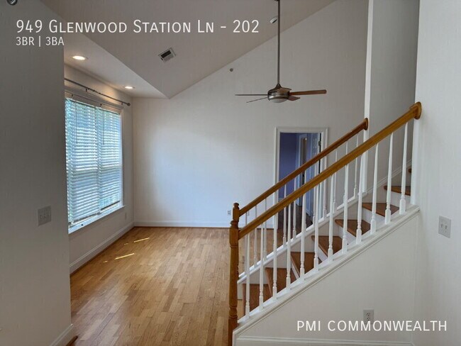 Foto del edificio - 949 Glenwood Station Ln