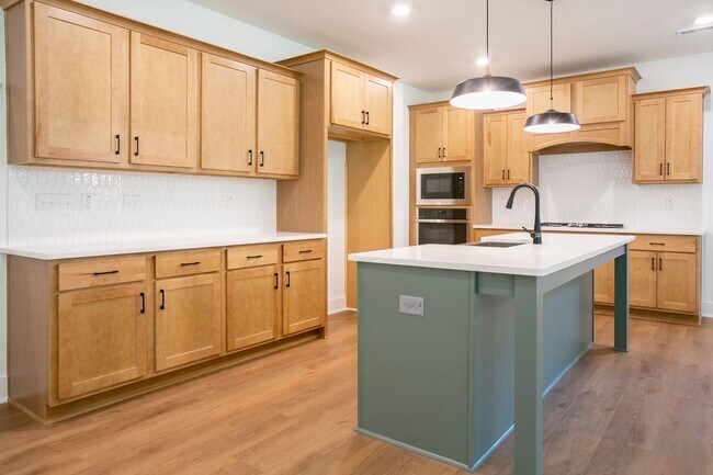 Foto del edificio - Chatham Park *Like New* Late July availability!