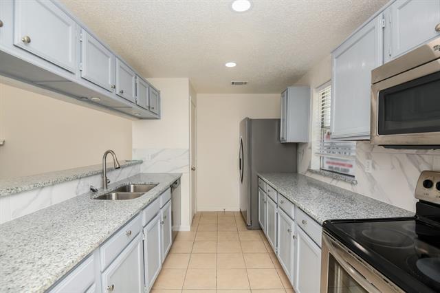 Building Photo - 4604 China Rose Dr