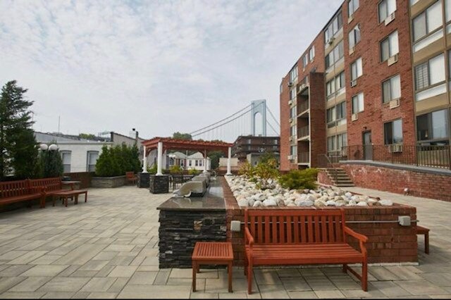 Foto del edificio - 9921 4th Ave