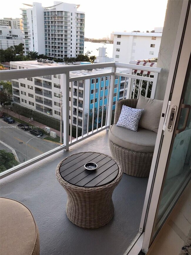 Foto del edificio - 1345 Lincoln Rd