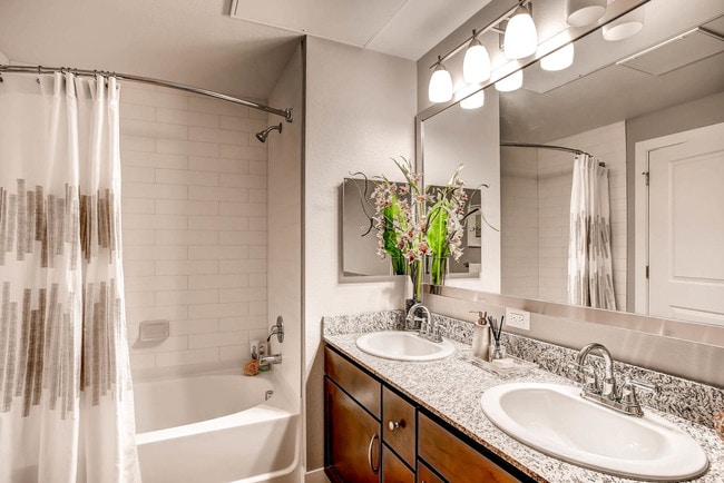 Ovation | Lone Tree, CO Apartments - Ovation