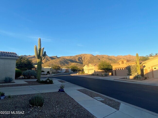 Foto del edificio - 5109 N Pinnacle Point Dr