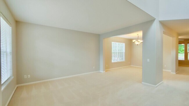 Foto del edificio - This Spacious 4 bedroom home in the Desira...