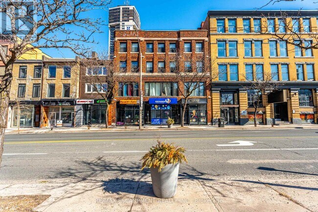 Building Photo - 63-363 John St S