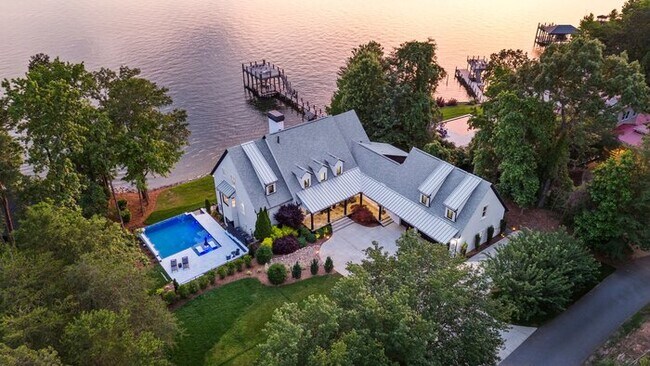 Foto del edificio - Sterling on Strawpocket