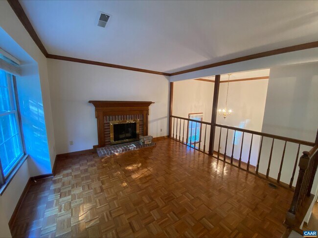 Building Photo - 931 Huntwood Ln