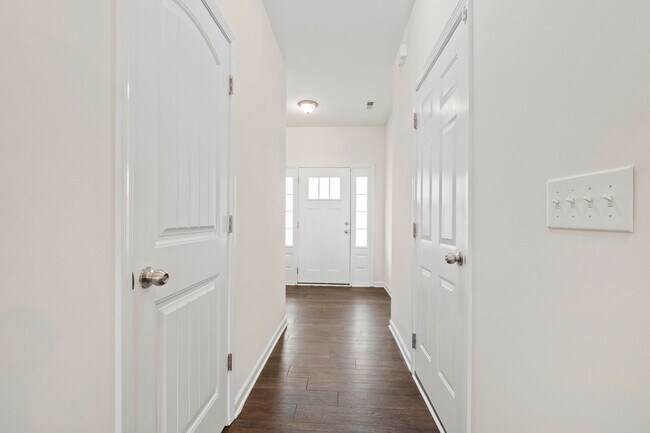 Foto del edificio - Charming 3BR Townhome in Brightleaf at the...