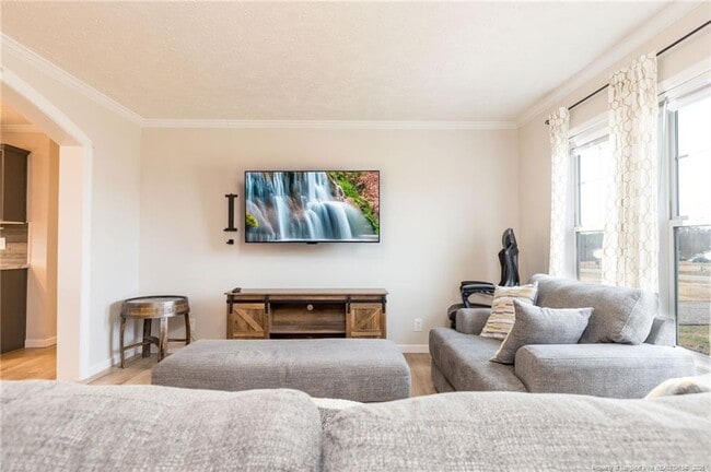 Building Photo - 37 Bermuda Dr