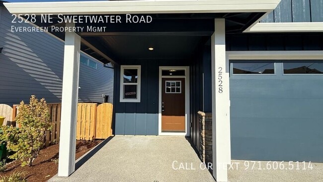 Building Photo - 2528 NE Sweetwater Rd